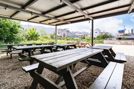 Samcheok Sea Star Pension (Yonghwa Beach) Отели рядом с достопримечательностью «Jangho Port»