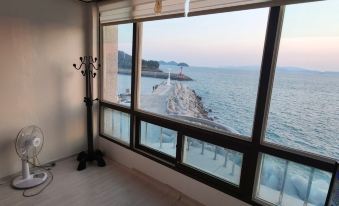 Namhae Jukhang Pension