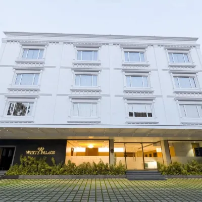 White Palace Hotel Hotels near Mayannur padam view point