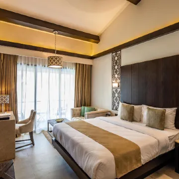 Silver Waves Resort & Spa - Daman