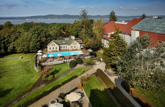 塔雷城哈德遜酒店