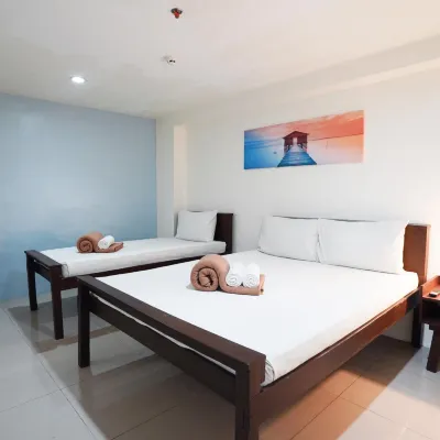 Arzo Hotel Makati Hotels near Magallanes Station