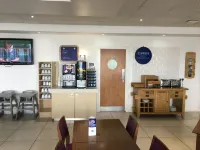 Holiday Inn Express NUNEATON by IHG - breakfast