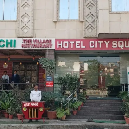 Hotel City Square and Suites