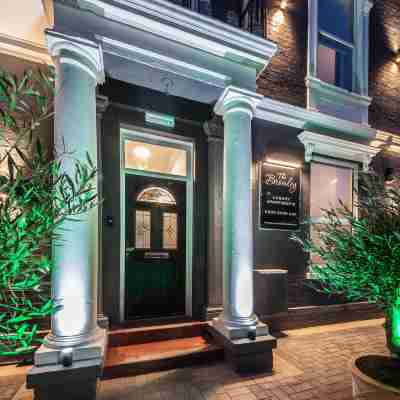 The Bromley Apartments Hotel Exterior