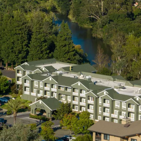 River Terrace Inn