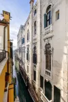 Palazzo Dei Fiori by Room Mate Hotels in 