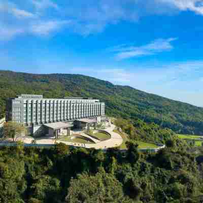 Hyatt Regency Dehradun Resort and Spa Hotel Exterior