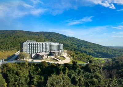 Hotel Exterior Hyatt Regency Dehradun Photo