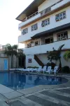 Staylite Hotel - Pools