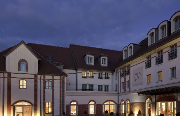 曼特農城堡酒店 - 翰悦閣