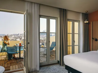 Hôtel Mercure Marseille Canebière Vieux-Port Hôtels à proximité de : Faculté des Sciences de Luminy
