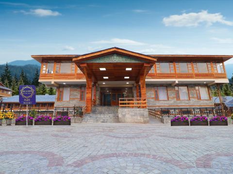 Ezzenza Swarg Beas Golf Resort & Spa - Devlok Himachal