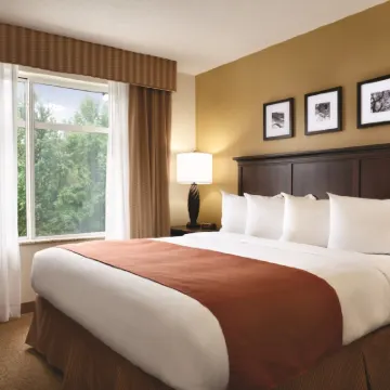 Comfort Inn & Suites Hotels near Moody Mansion