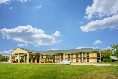 Comfort Suites Near Hot Springs Park