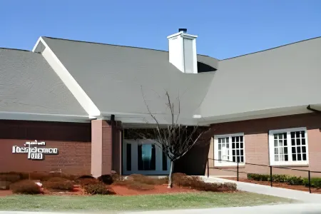 Residence Inn Hartford Manchester Отели рядом с достопримечательностью «Парк Сентер Спрингс»