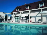 Hotel Pinocchio Hotels in Beaujeu-Saint-Vallier-et-Pierrejux