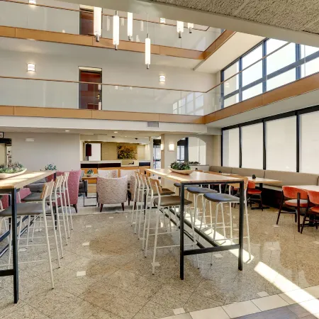 Drury Inn & Suites Marion