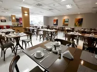 庫亞巴城際飯店 - 早餐