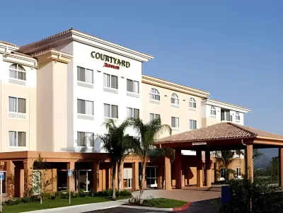 Courtyard Ventura Simi Valley Hotels near Hummingbird Nest Ranch