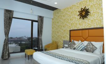 Hotel the Grand Ladhukara