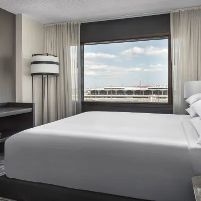 Newark Liberty International Airport Marriott Hotels near Newark Liberty Intl. Airport Airport