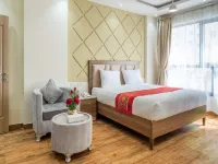 OYO Townhouse 156 Rose Hotel Apartments