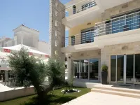 Boutique Hotel & Spa Casa del Mare - Mediterraneo Hotels near Make Up Studio Sanje Trojanovic