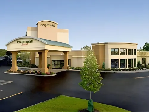 Courtyard Canton Hotels in Jackson Township