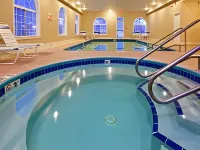 Holiday Inn Express & Suites BLUFFTON @ HILTON HEAD AREA by IHG - Bathtub