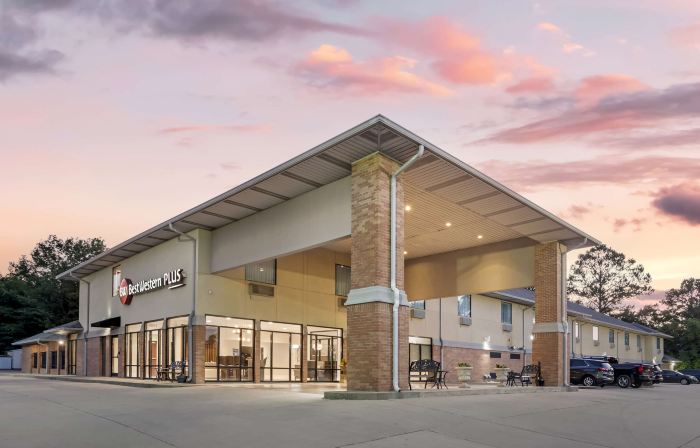 Best Western Plus Two Rivers Hotel  Suites