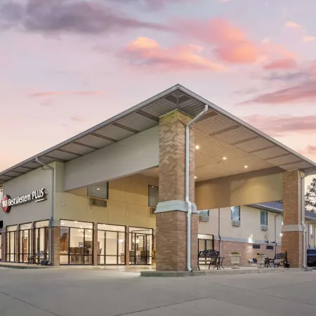 Best Western Plus Two Rivers Hotel  Suites