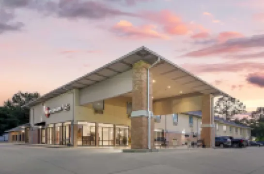 Best Western Plus Two Rivers Hotel  Suites