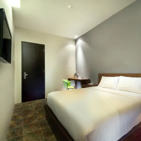 Plan B Hotel