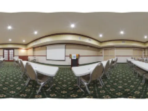 ホリデイ イン エクスプレス アンド スイーツ ベーカーズフィールド セントラル by IHG ベーカーズフィールドのホテル