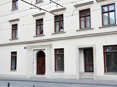 Hotel Santi Отели рядом с достопримечательностью «Костёл Андрея Первозванного»