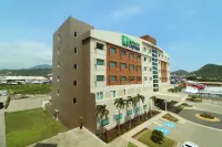 Holiday Inn Express MANZANILLO by IHG - Parkering