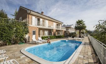 Holiday Residence Belohorizonte - Housity