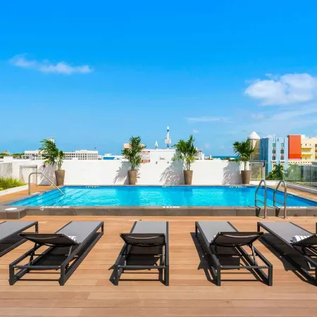 Upsun Hotel & Social Club