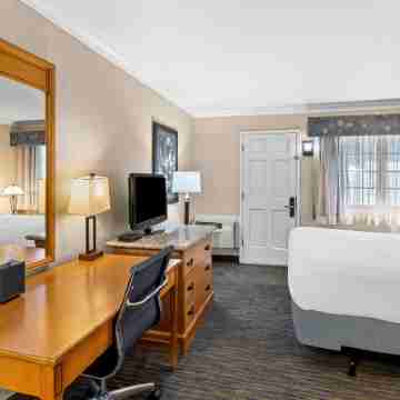Best Western University Lodge Rooms