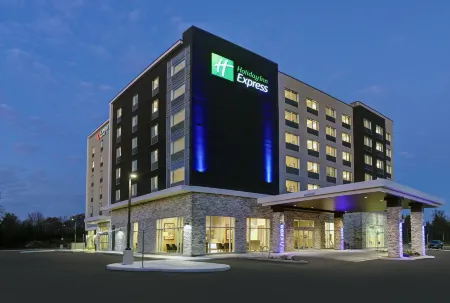 Holiday Inn Express Kingston West