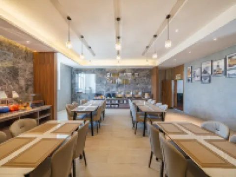 Rezen Select Hotel (Chaka Salt Lake) Hotel a Ulan