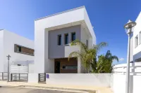 Pernera Beach Villa