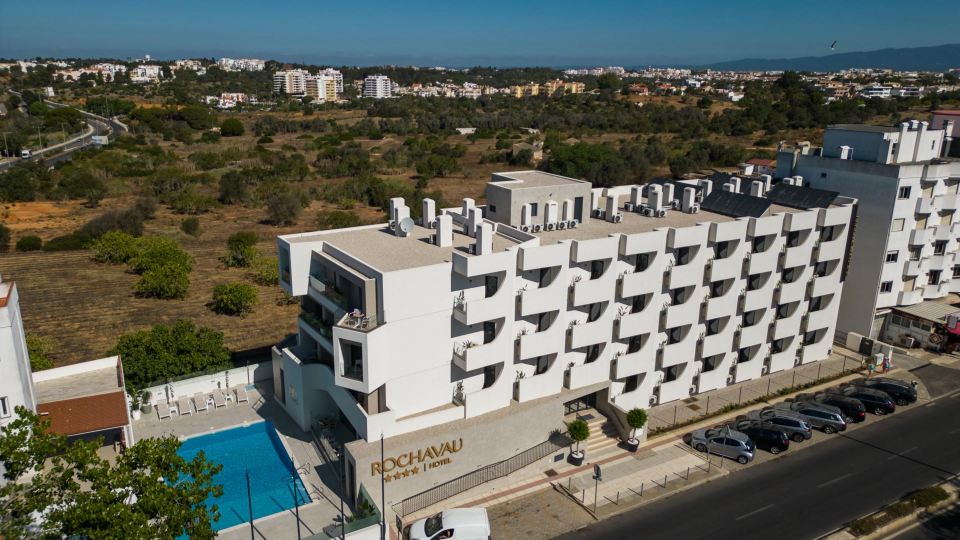 Rochavau Hotel