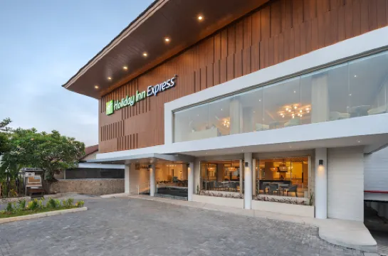 โรงแรม ฮอลิเดย์ อินน์ เอ็กซ์เพรส Bali Sunset Road บาย IHG