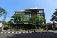 The 1O1 Bandung Dago