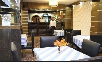 Sarawan Hotel