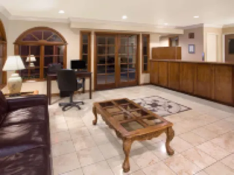 Travelodge by Wyndham Costa Mesa Newport Beach Hacienda Hotels in Costa Mesa