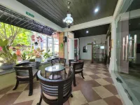 Ndalem Katong Guest House Ponorogo Hotels in Ponorogo