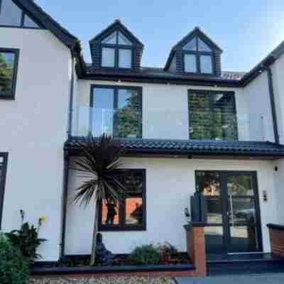 Luxury Flat in Uxbridge Hotel Exterior